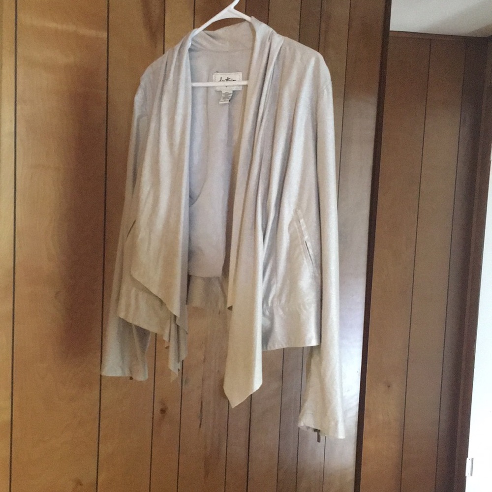 Gorgeous, shimmery cardigan!
